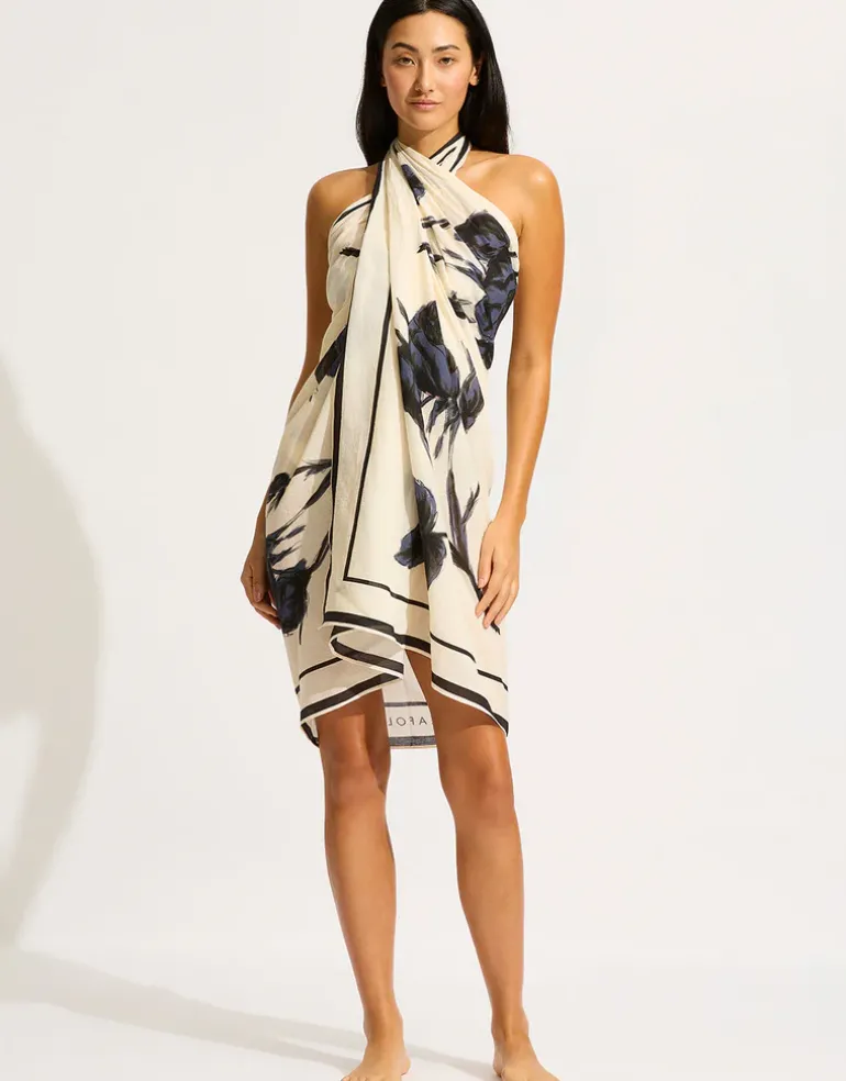Rococo Sarong - Black