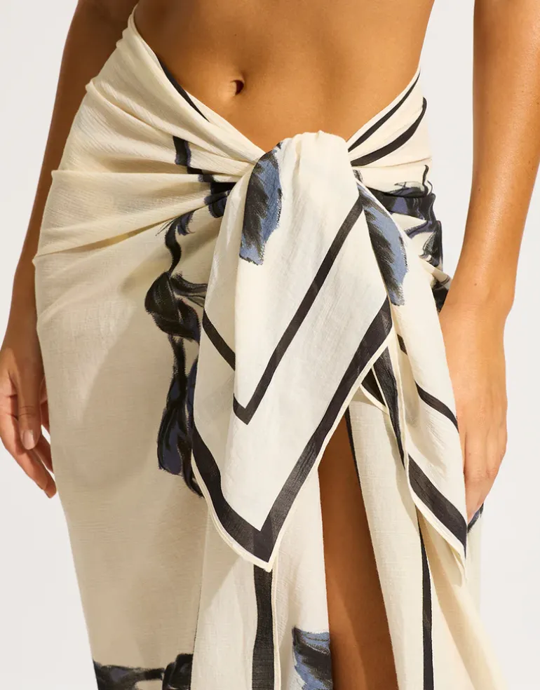 Rococo Sarong - Black